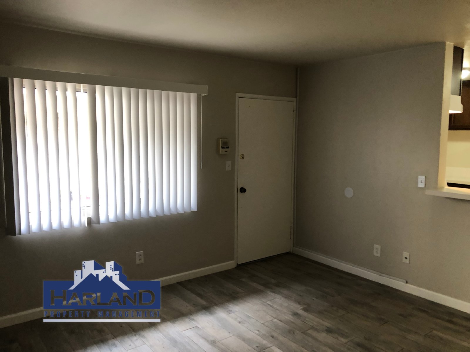 1043 B Ave property image