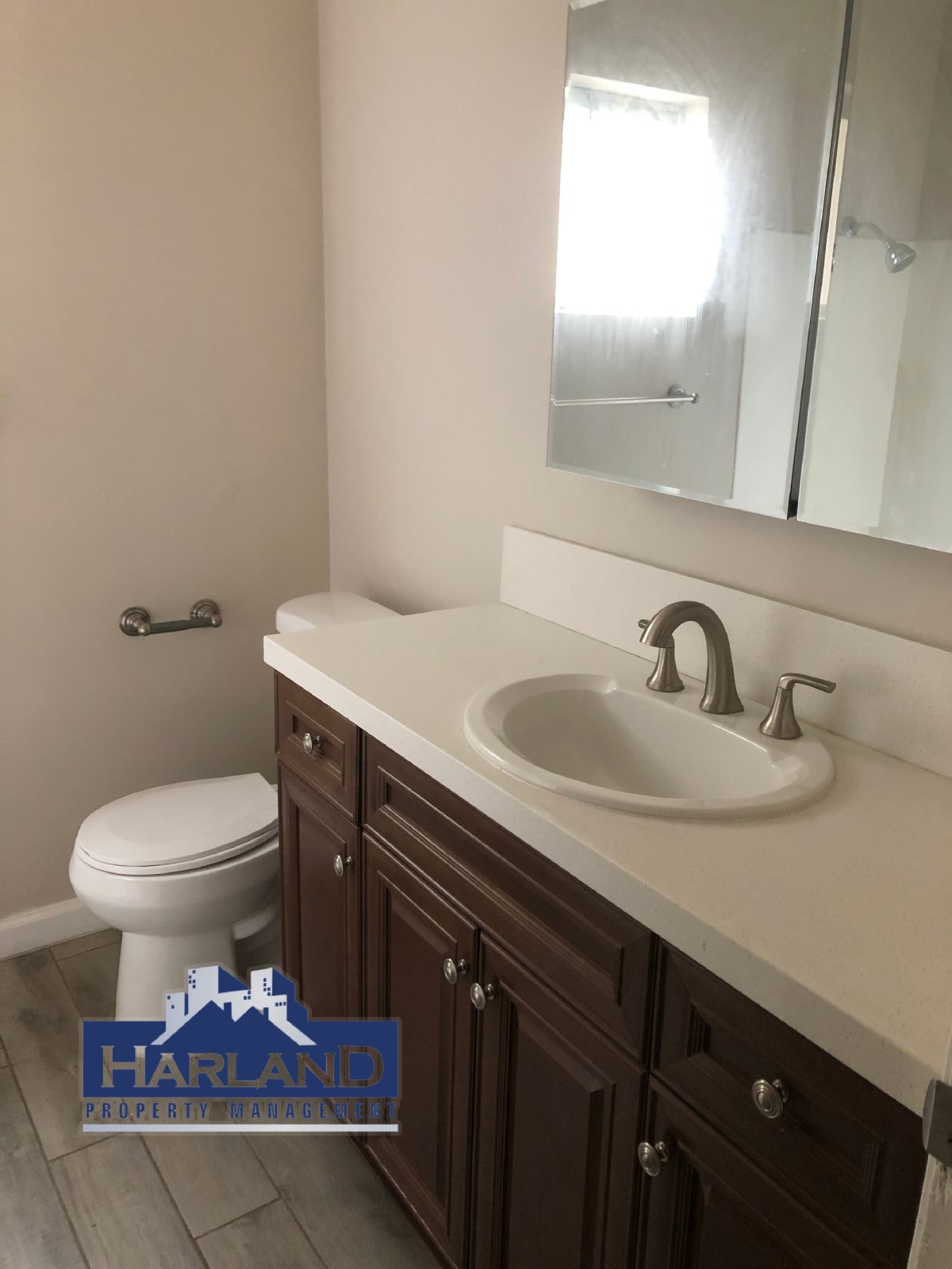 1043 B Ave property image