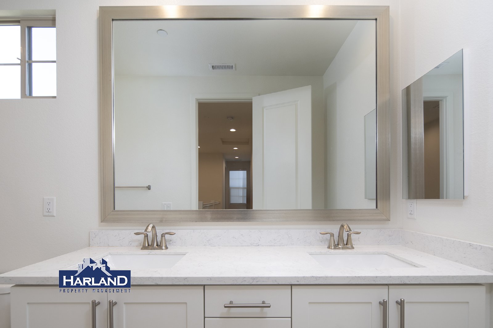 3024 Estero Rd property image