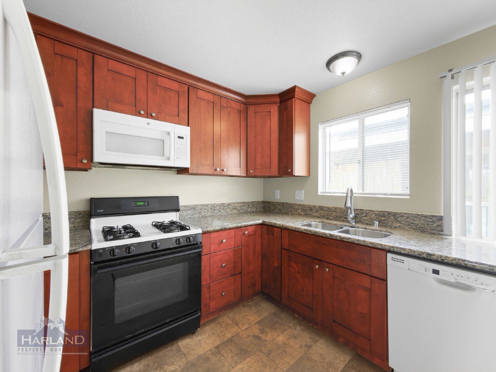 393 Oak Avenue Unit C-1 property image