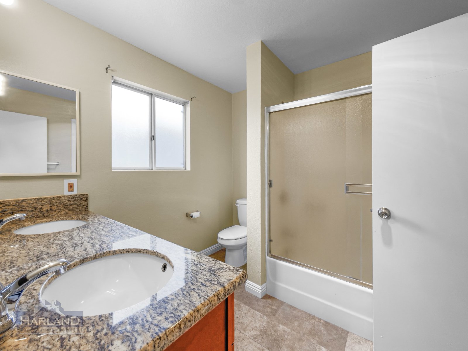 393 Oak Avenue Unit C-1 property image