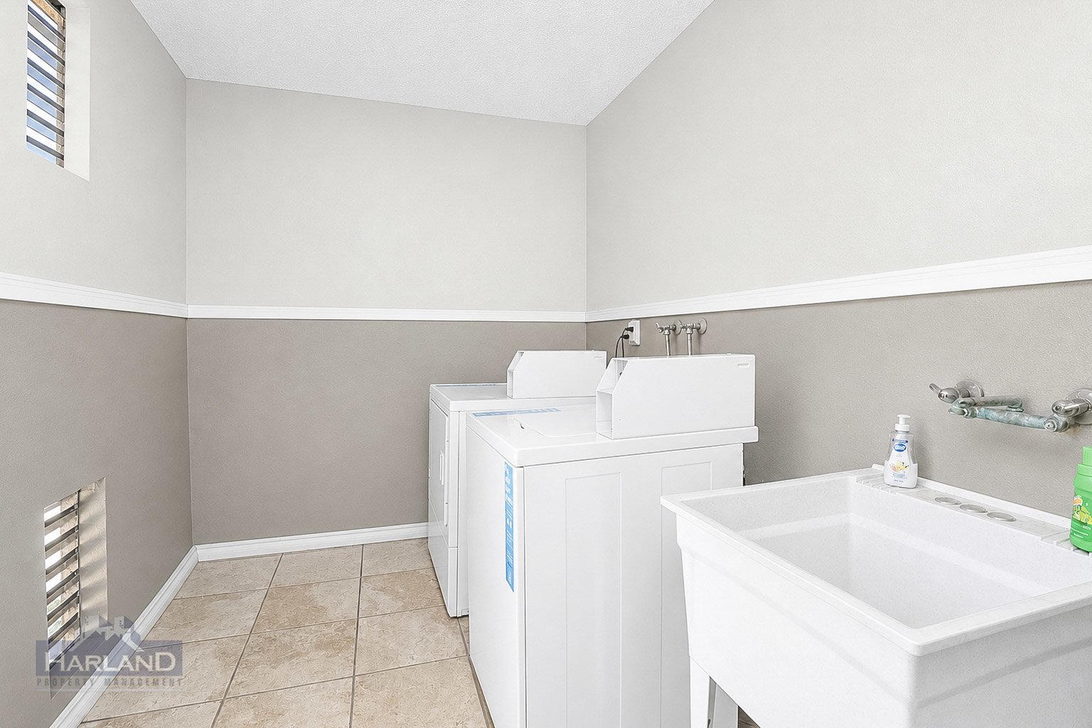 2128 Thomas Avenue - 1 property image