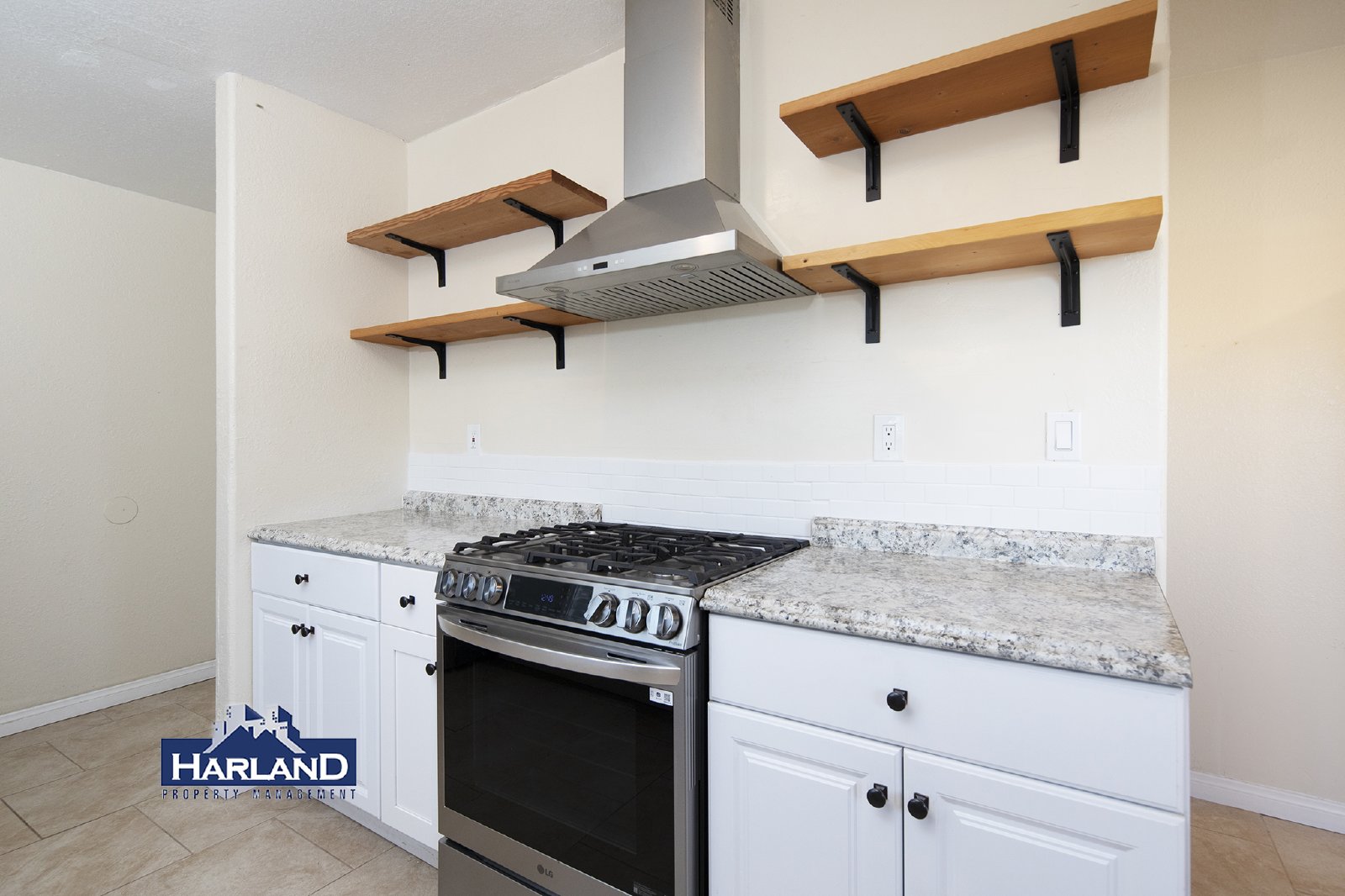 3240 Franklin Ave property image