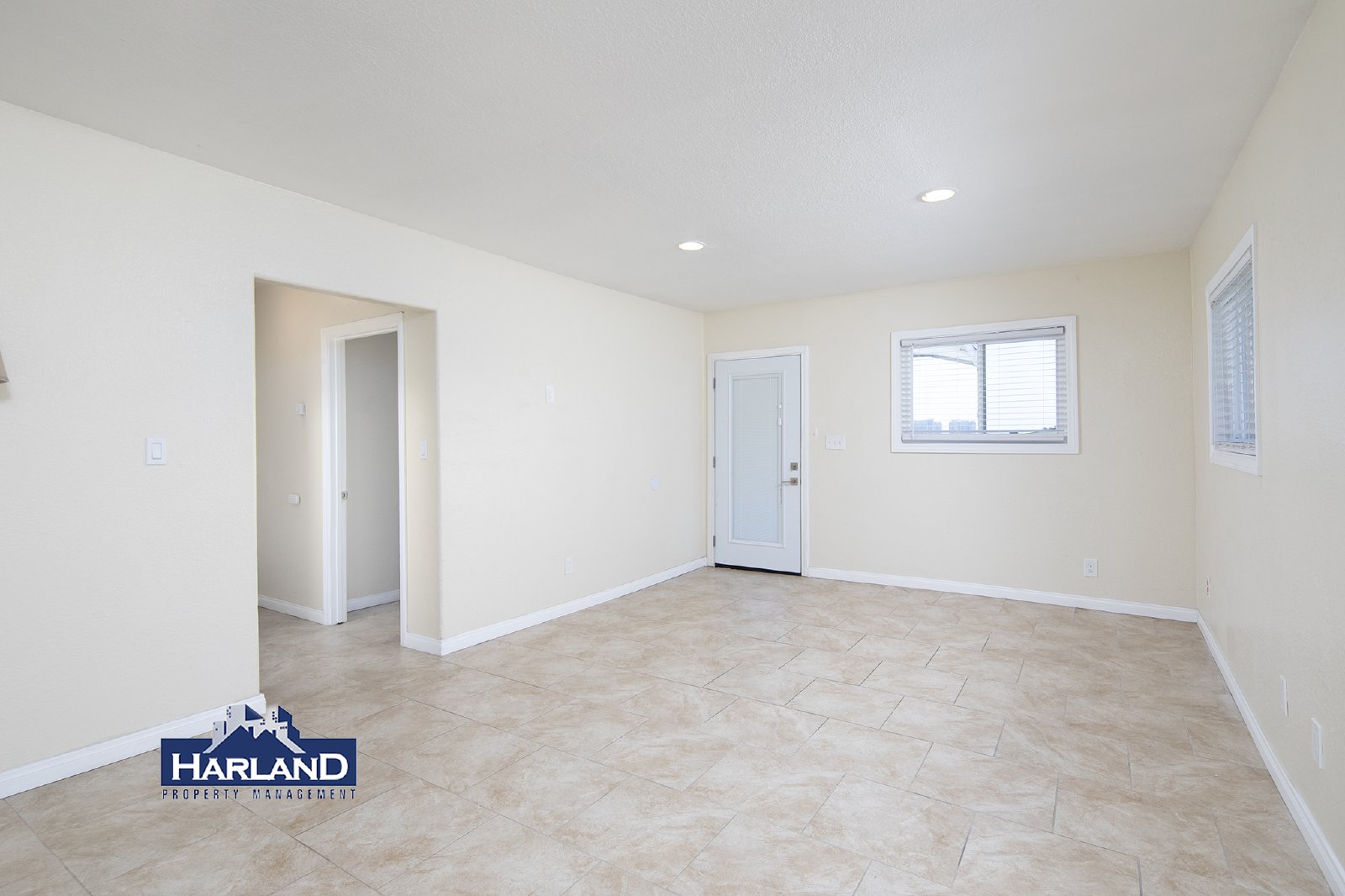 3240 Franklin Ave property image