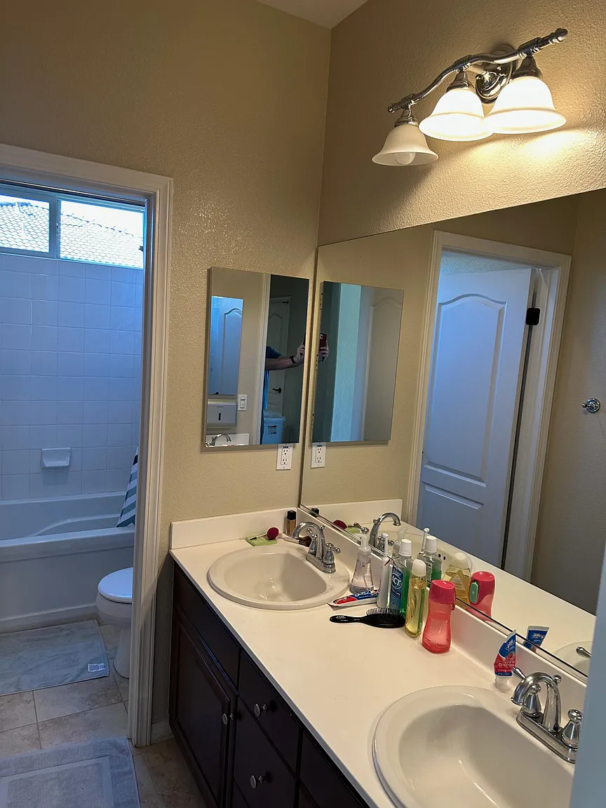 11320 Laurelcrest Dr property image