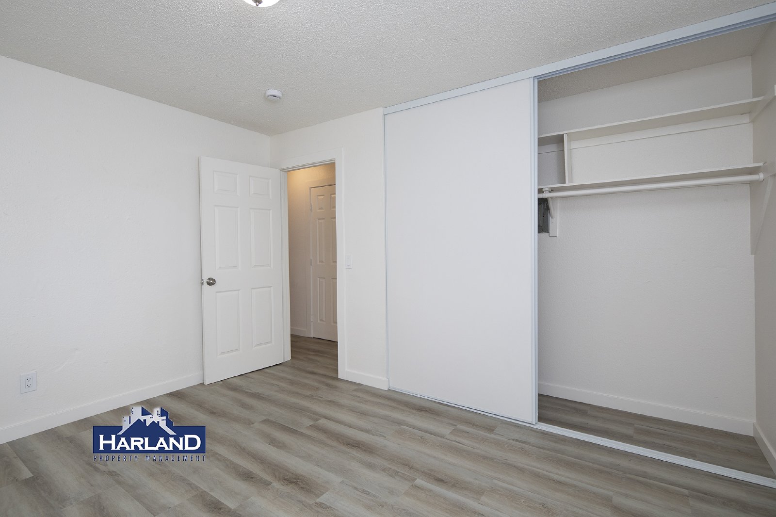 1107 B Ave property image
