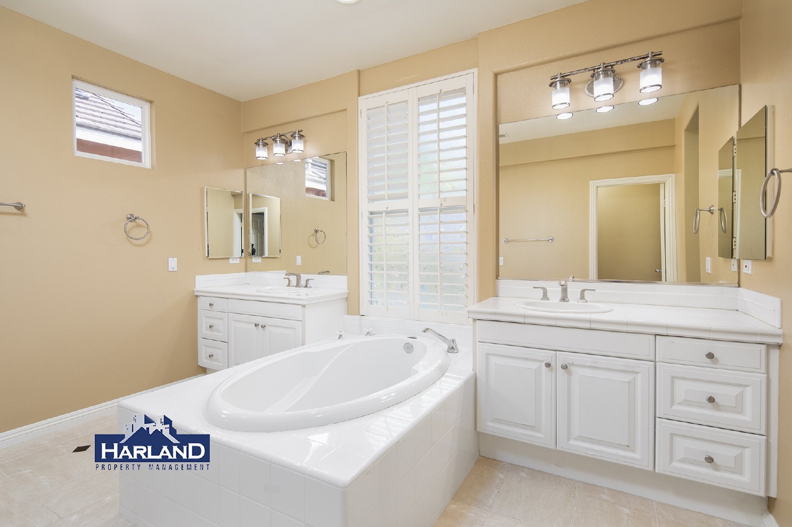 10569 Corte Jardin Del Mar property image