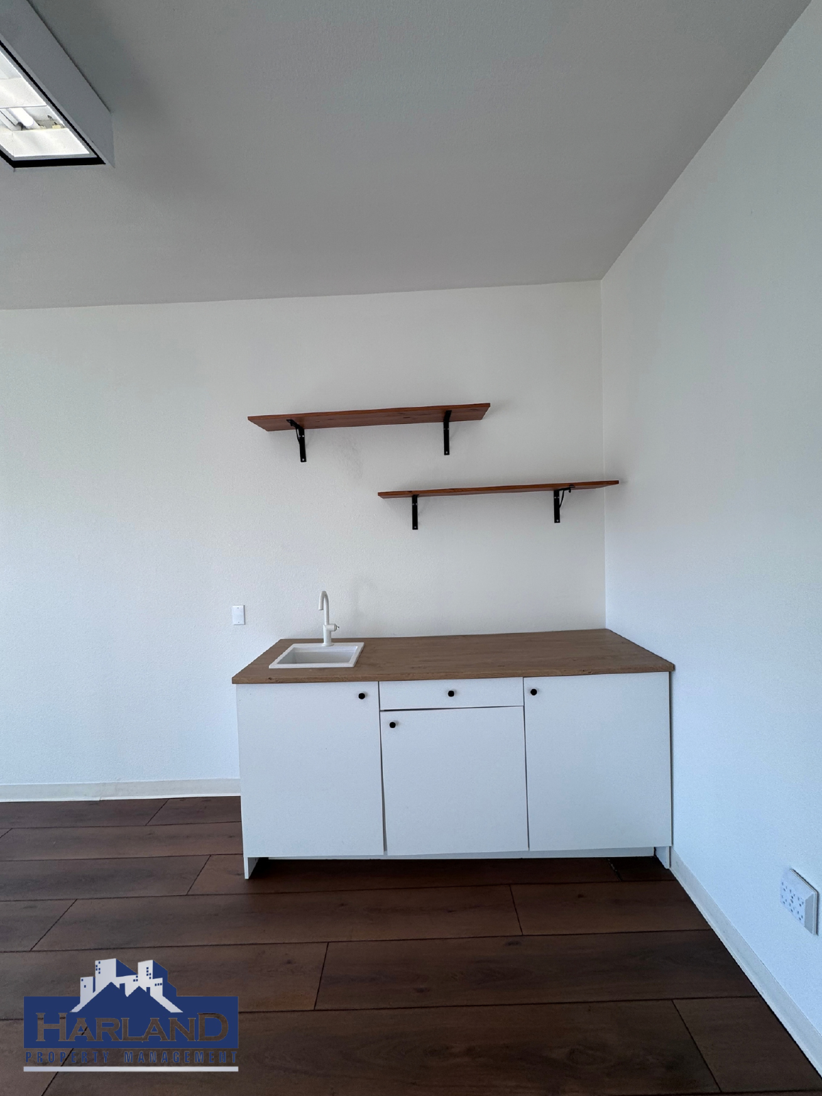 3047-205 University Ave property image