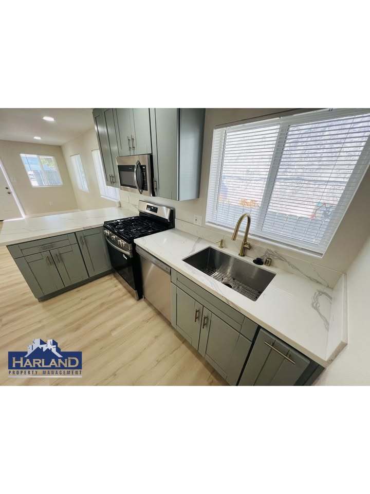 3845-3851 Menlo Avenue - 3851 property image