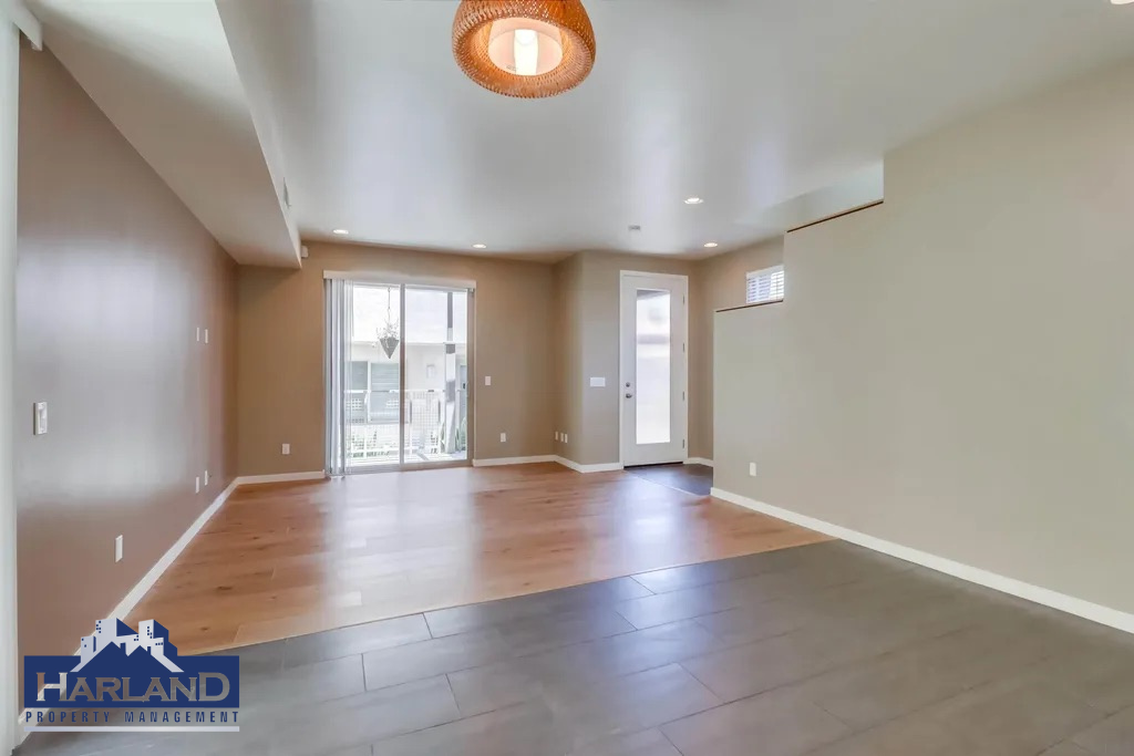 3528-3538 Indiana Street Unit 3538 property image