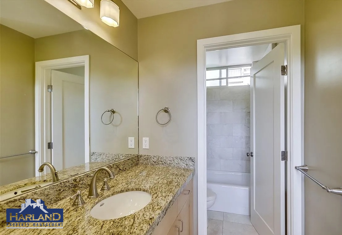 3528-3538 Indiana Street Unit 3538 property image