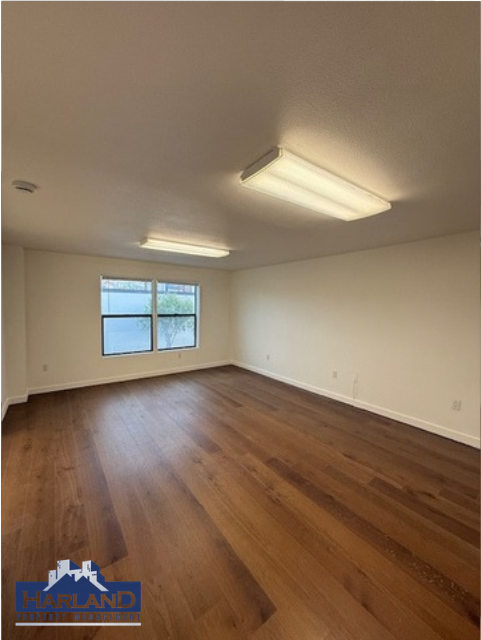 3047-206 University Ave property image