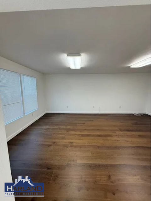 3047-206 University Ave property image