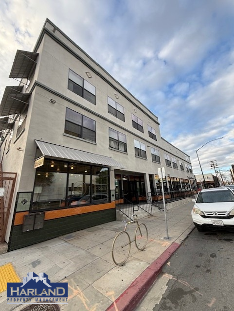 3047-206 University Ave property image